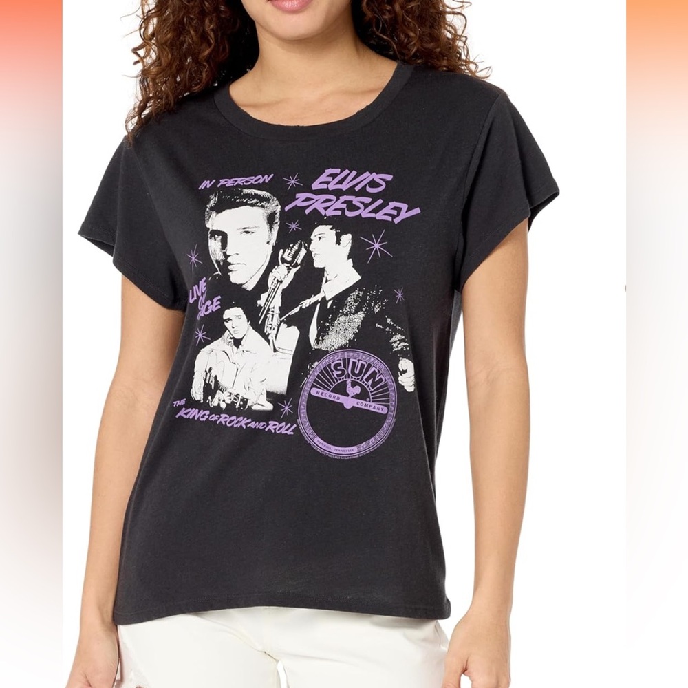 $62 Chaser licorice graphic print tee shirt top short sleeve S small